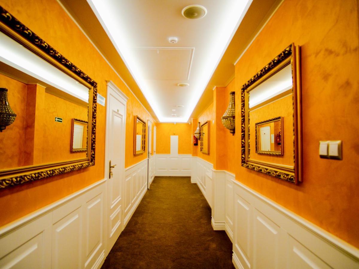 Royal Palace Centrum Bankietowe ซาน็อค ภายนอก รูปภาพ